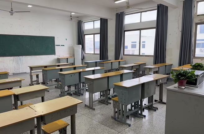 教室卫生1 (2).jpg